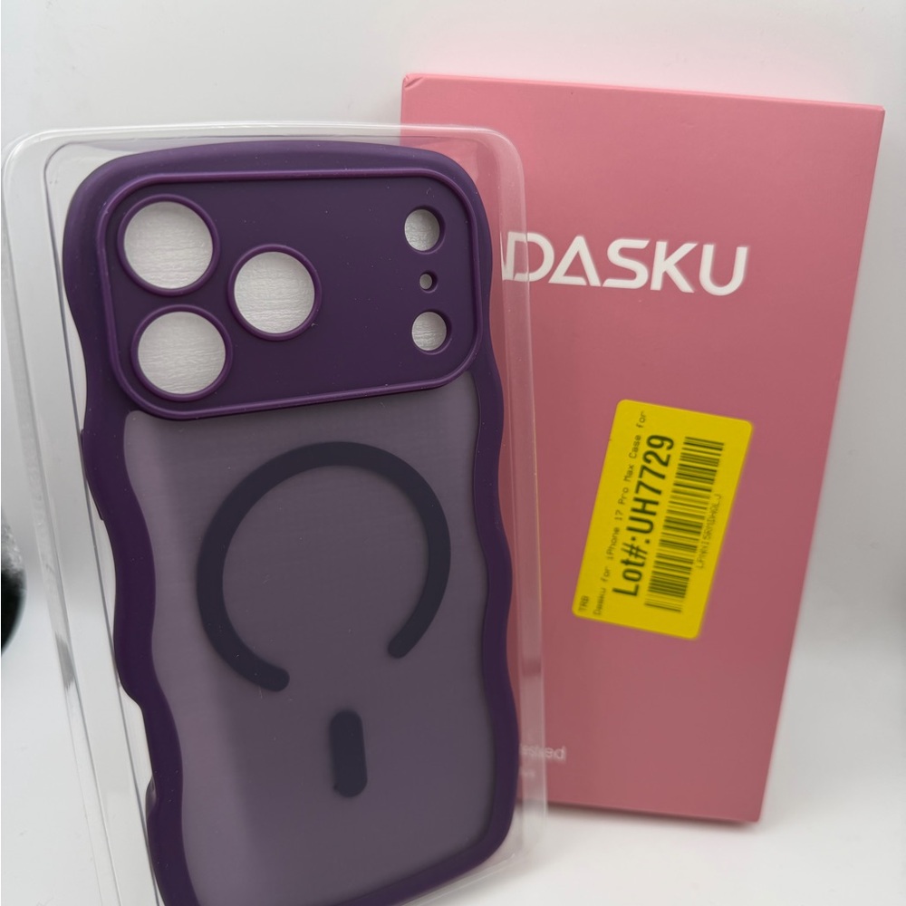 Dasku Purple iPhone 17 Pro Max Case w/ Screen Protector. New